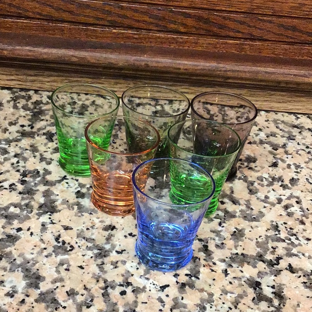 set of 6 colored MCM shot glasses Aperitif - Picture 3 of 4